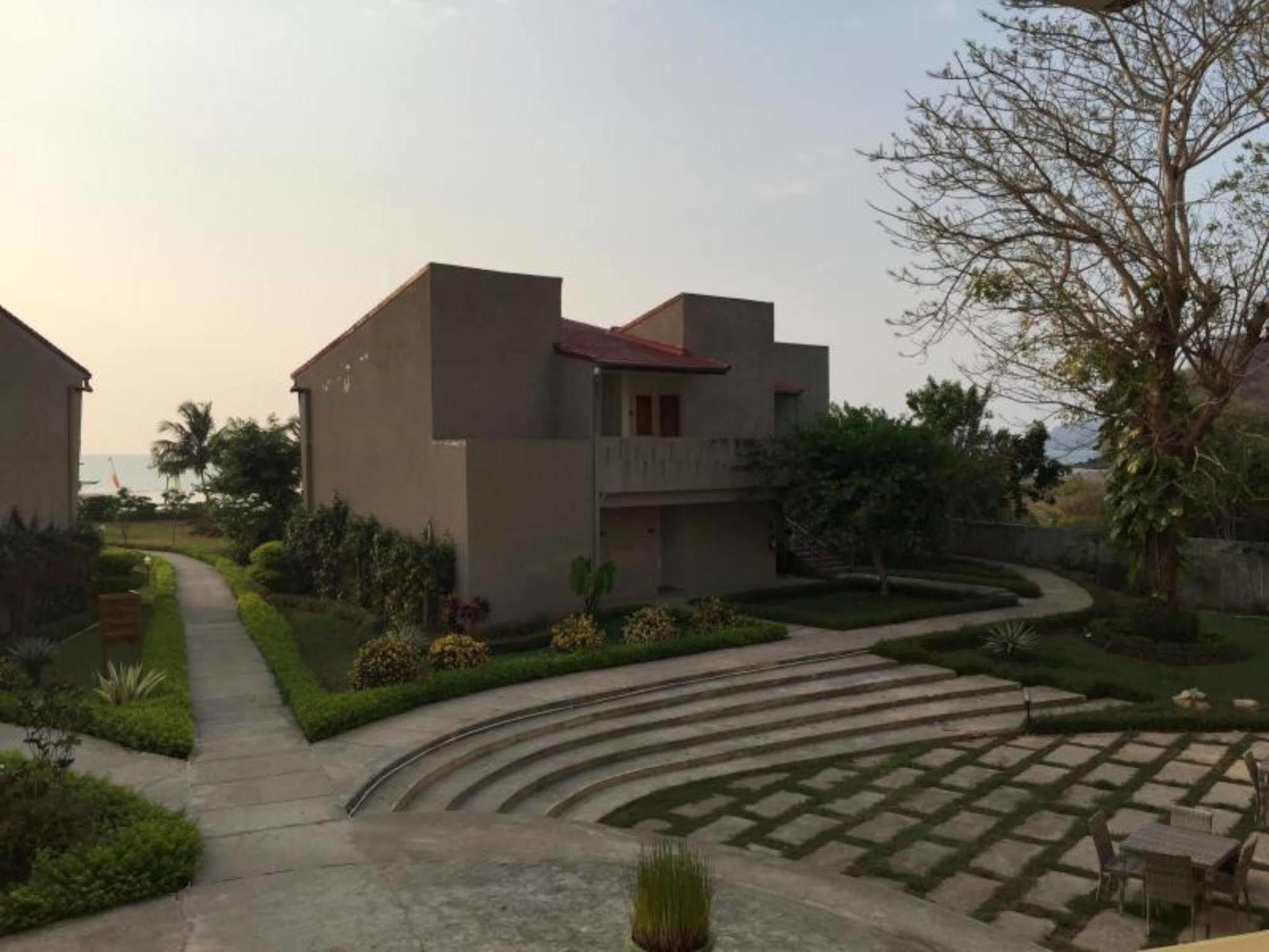 לבואן באג'ו Luwansa Beach Resort מראה חיצוני תמונה