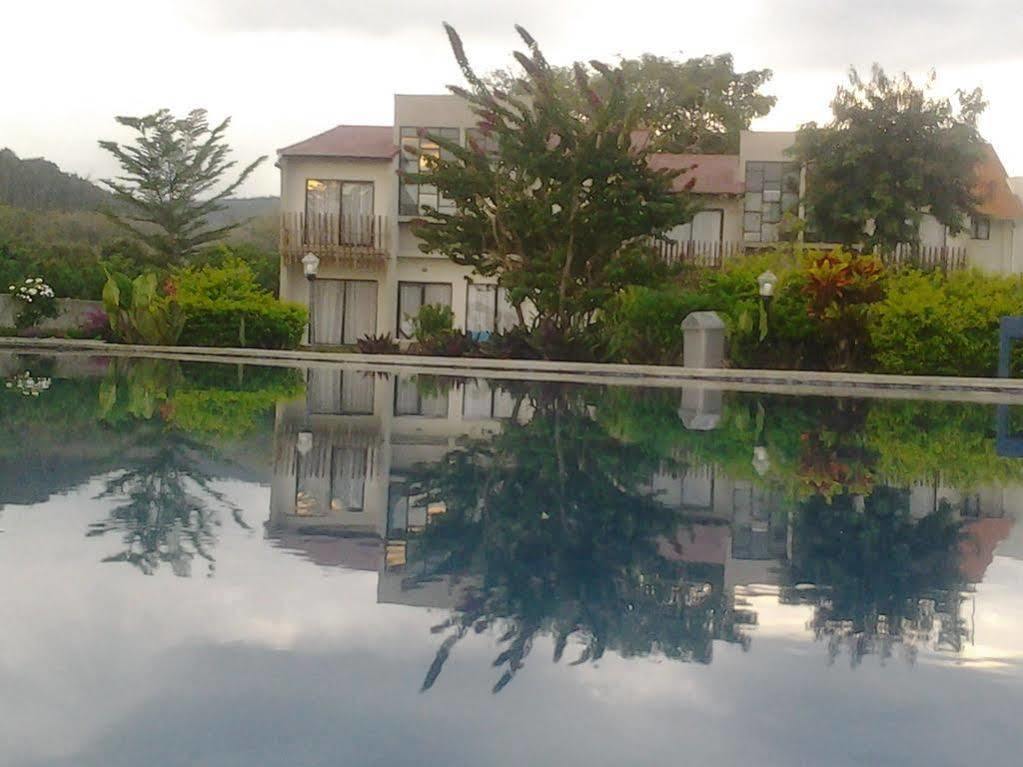 לבואן באג'ו Luwansa Beach Resort מראה חיצוני תמונה